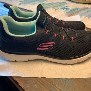 Sketchers size 9